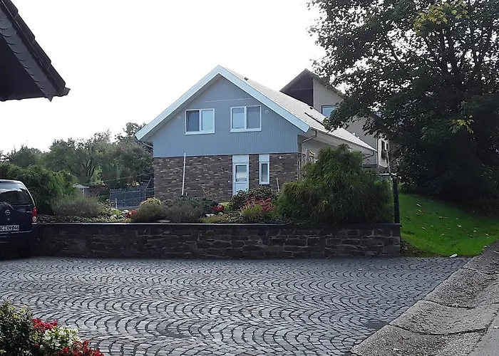 Poeoel Am Nationalpark Eifel Schleiden