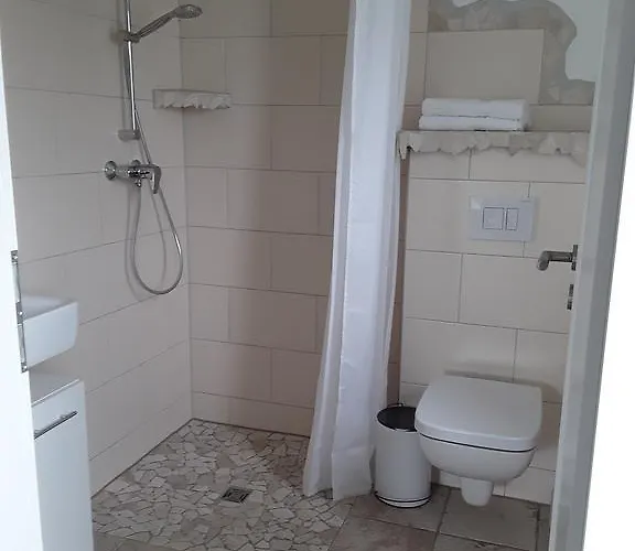 Poeoel Am Nationalpark Eifel